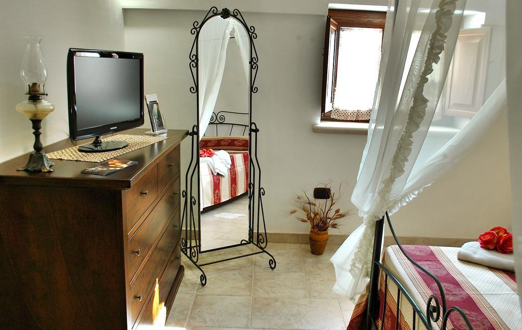 Trulli Isago Bed & Breakfast Локоротондо Екстериор снимка