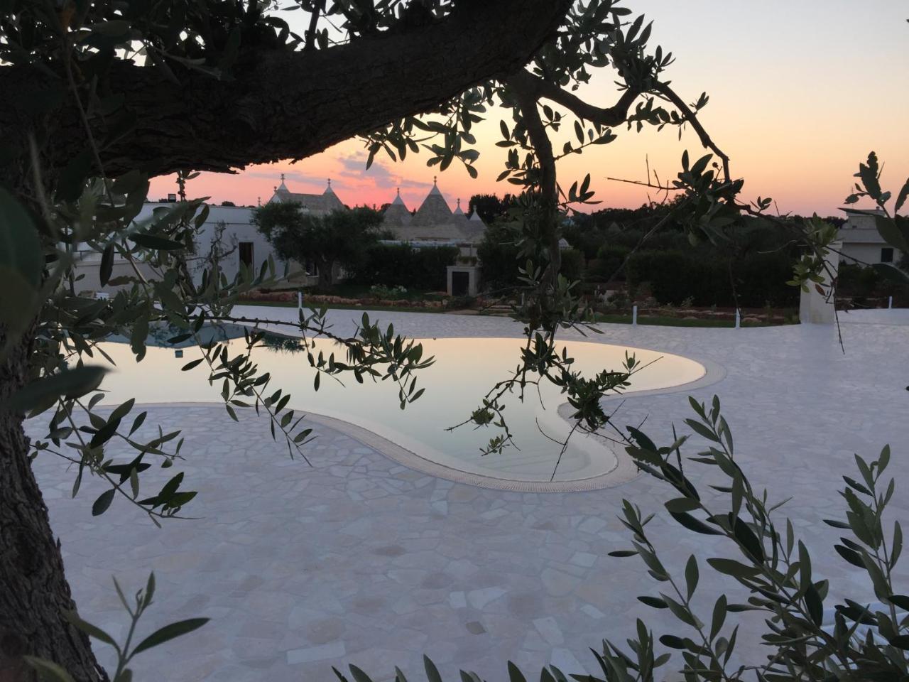 Trulli Isago Bed & Breakfast Локоротондо Екстериор снимка